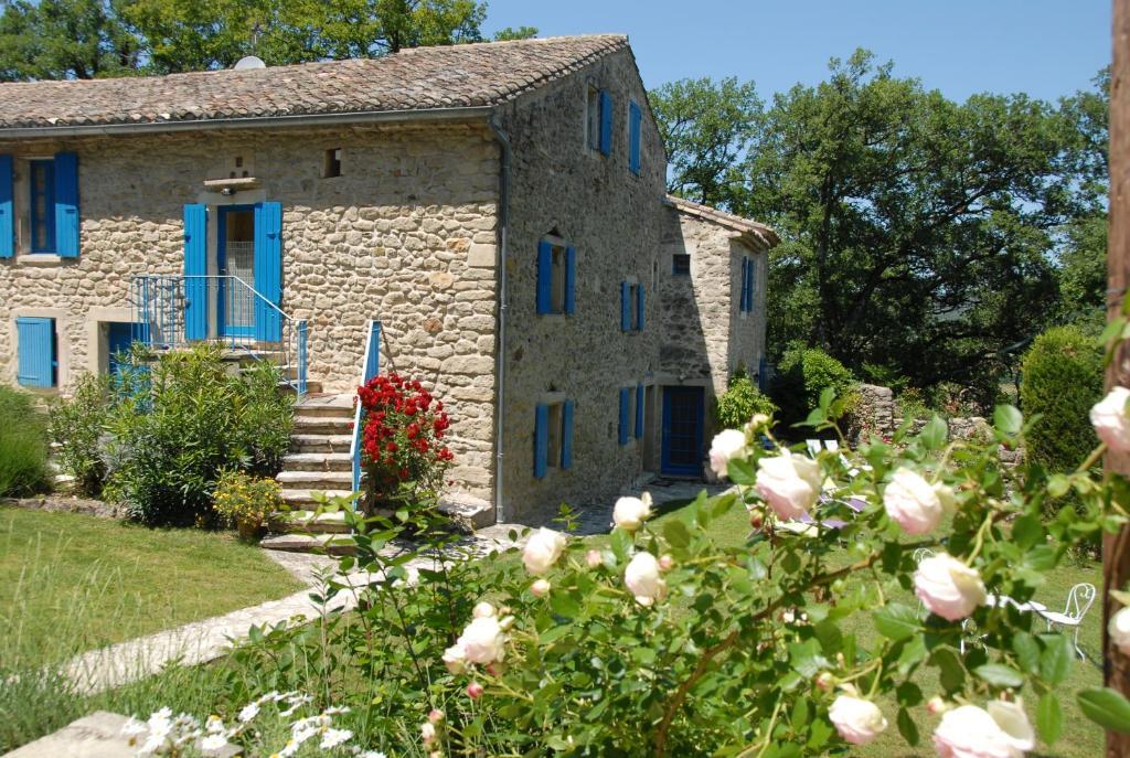 Le Parfum Bleu Bed & Breakfast Chantemerle-les-Grignan Exterior photo