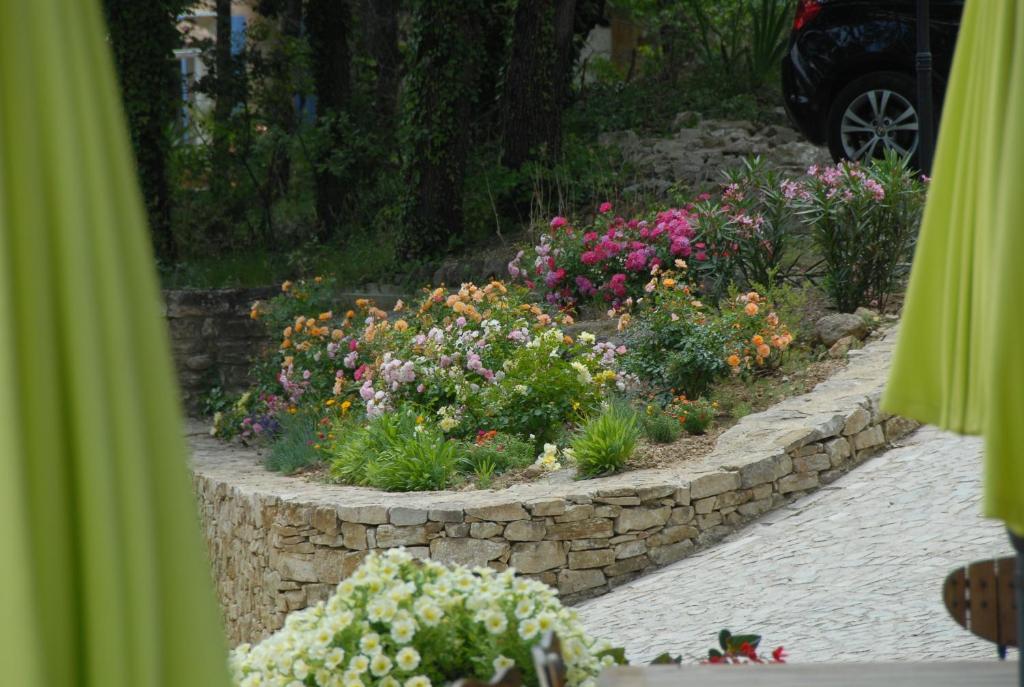 Le Parfum Bleu Bed & Breakfast Chantemerle-les-Grignan Exterior photo