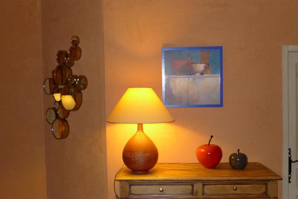 Le Parfum Bleu Bed & Breakfast Chantemerle-les-Grignan Exterior photo