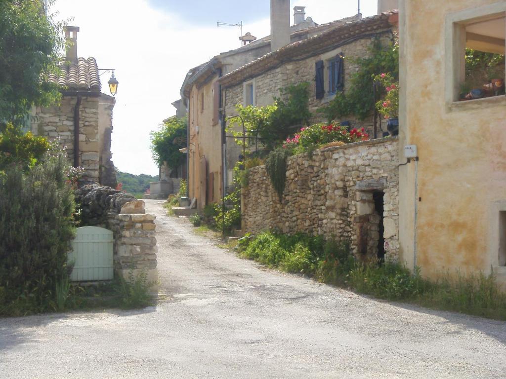 Le Parfum Bleu Bed & Breakfast Chantemerle-les-Grignan Exterior photo